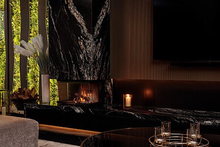 Bar Stairs House - Filming Locations Locations Direct -40