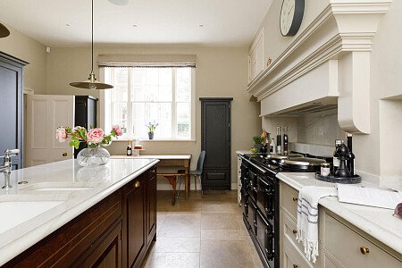 Langham Manor CMS - Locations direct filming photoshoot locations-08