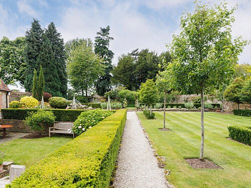 Langham Manor CMS - Locations direct filming photoshoot locations-12