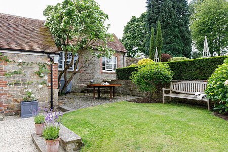 Langham Manor CMS - Locations direct filming photoshoot locations-50