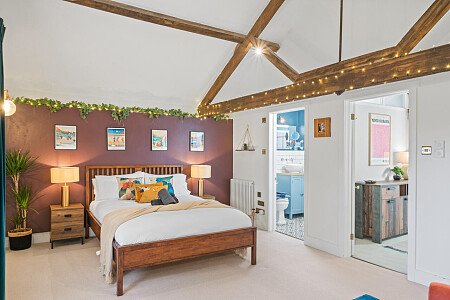 Bristol Farm - Filming Locations Locations Direct -41