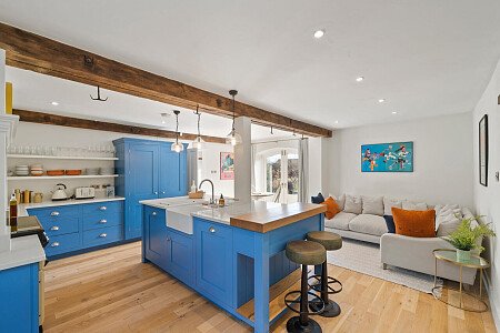 Bristol Farm - Filming Locations Locations Direct -50