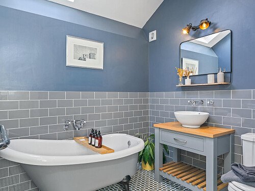 Bristol Farm - Filming Locations Locations Direct -60