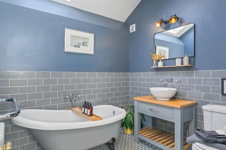 Bristol Farm - Filming Locations Locations Direct -60