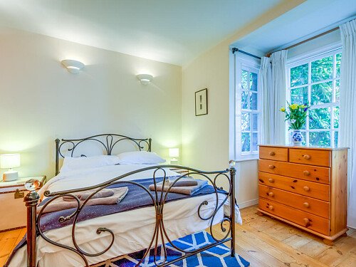 Shark - Filming Locations Locations Direct -14