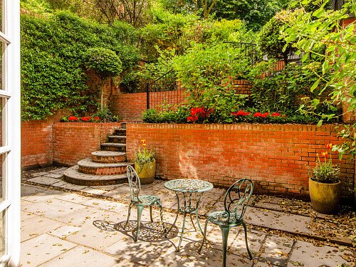 Bracknel House- Filming Locations Locations Direct -04