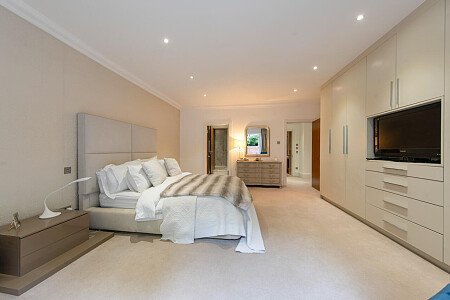 Bracknel House- Filming Locations Locations Direct -09