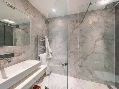 Bracknel House- Filming Locations Locations Direct -10