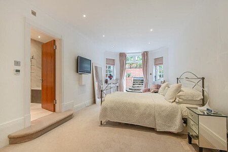 Bracknel House- Filming Locations Locations Direct -11