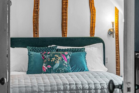 Two Houses - Filming Locations Locations Direct -18