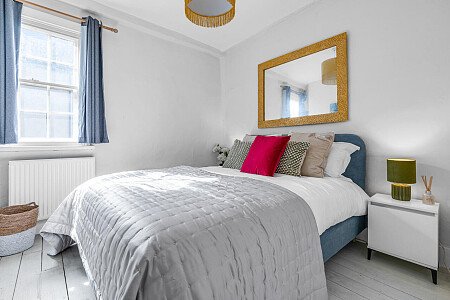 Two Houses - Filming Locations Locations Direct -24