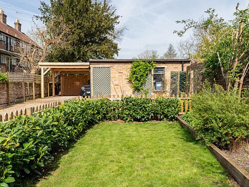 Two Houses - Filming Locations Locations Direct -38