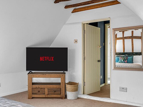 Two Houses - Filming Locations Locations Direct -40