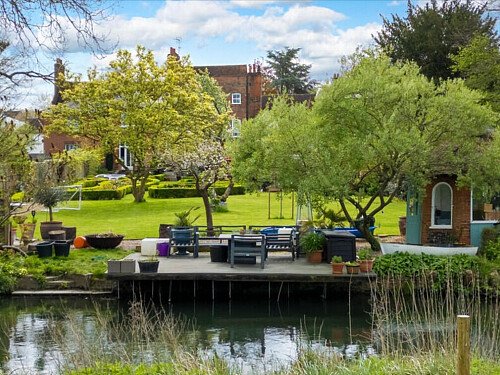 Two Houses - Filming Locations Locations Direct -47