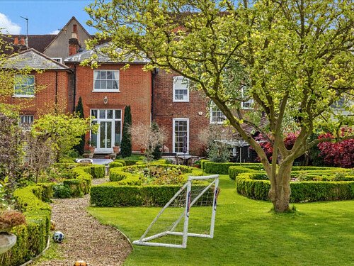 Two Houses - Filming Locations Locations Direct -49