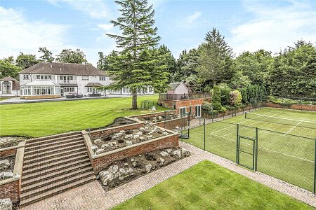 Ridge Houses - Filming Locations Locations Direct -16