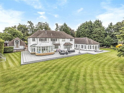 Ridge Houses - Filming Locations Locations Direct -17