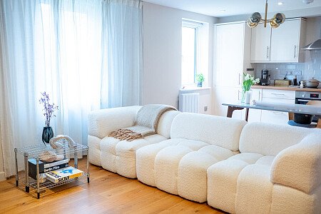 Flat 8  - Filming Locations Locations Direct -03