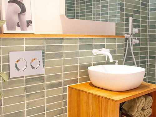 Flat 8  - Filming Locations Locations Direct -06