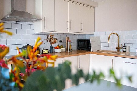 Flat 8  - Filming Locations Locations Direct -12