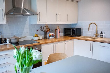 Flat 8  - Filming Locations Locations Direct -14