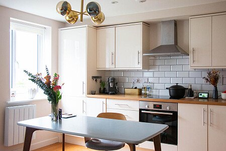 Flat 8  - Filming Locations Locations Direct -13