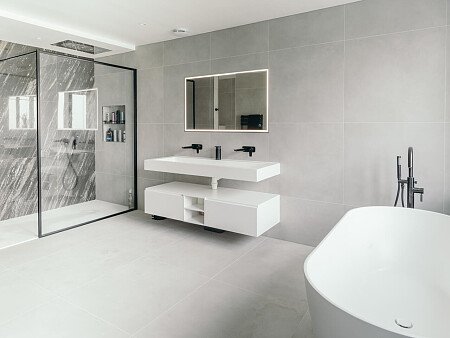 FishtankHouse - Filming Locations Locations Direct -10