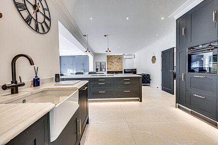 Woodside House - Filming Locations Locations Direct -06