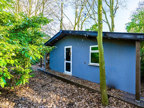 Woodside House - Filming Locations Locations Direct -44