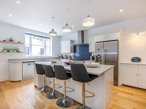 Cambridge Townhouse House - Filming Locations Locations Direct -06