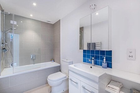 Cambridge Townhouse House - Filming Locations Locations Direct -08