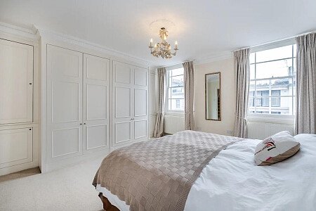 Cambridge Townhouse House - Filming Locations Locations Direct -10