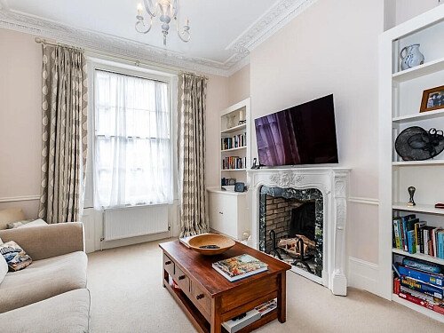 Cambridge Townhouse House - Filming Locations Locations Direct -09