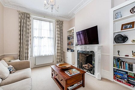 Cambridge Townhouse House - Filming Locations Locations Direct -09