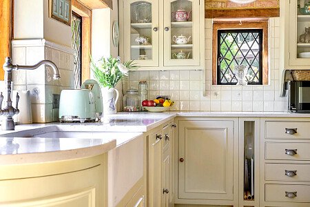 Little Cottage - Filming Locations Locations Direct -11