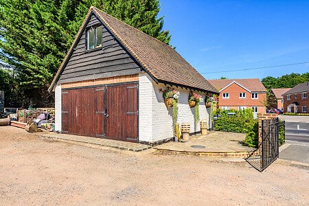 Little Cottage - Filming Locations Locations Direct -30