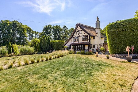 Little Cottage - Filming Locations Locations Direct -31