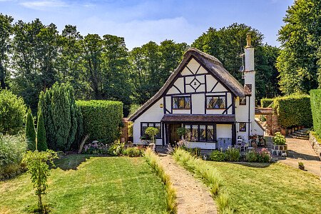 Little Cottage - Filming Locations Locations Direct -33