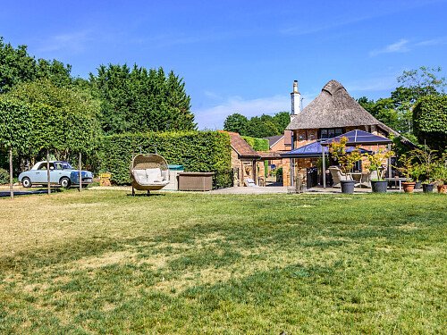 Little Cottage - Filming Locations Locations Direct -38