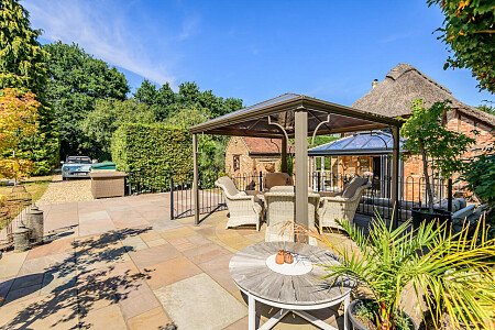 Little Cottage - Filming Locations Locations Direct -40