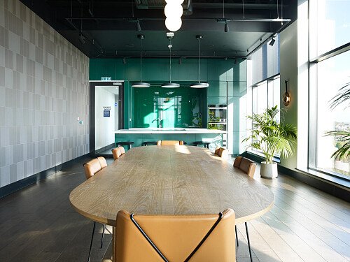 Office Apartment - Filming Locations Locations Direct -126