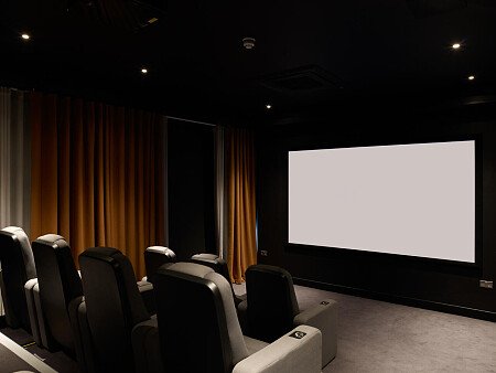 Office Apartment - Filming Locations Locations Direct -130