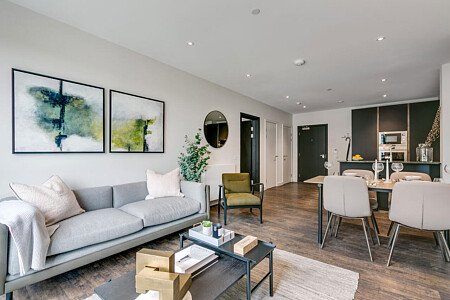 Office Apartment - Filming Locations Locations Direct -179