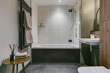 Office Apartment - Filming Locations Locations Direct -187