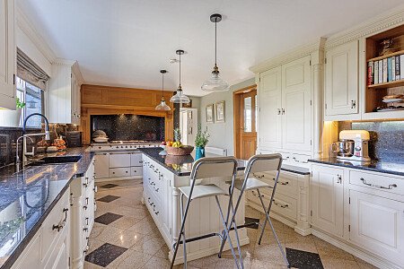 Main Manor - Filming Locations Locations Direct -12