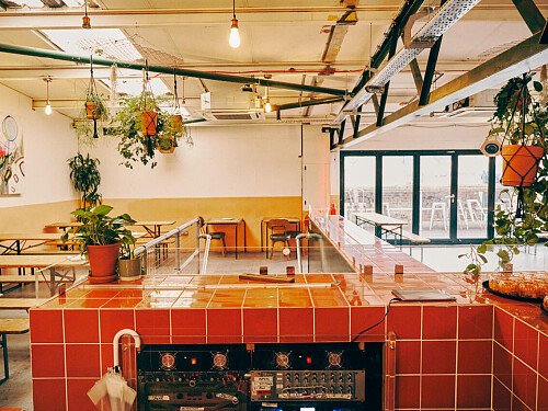 Friends Bar - Filming Locations Locations Direct -15