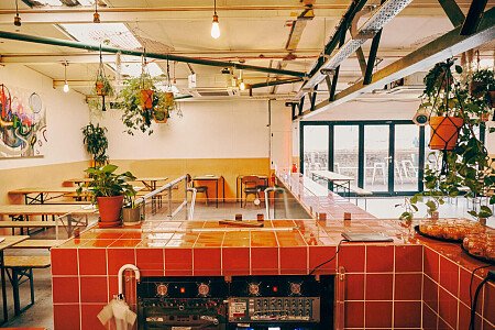 Friends Bar - Filming Locations Locations Direct -15