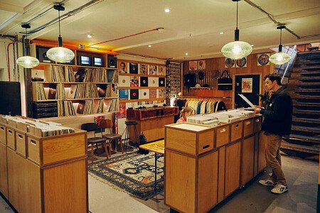 Friends Bar - Filming Locations Locations Direct -19