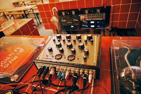 Friends Bar - Filming Locations Locations Direct -26