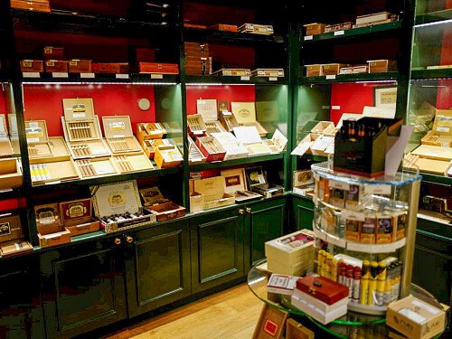 Red Jazz Bar- Filming Locations Locations Direct -06